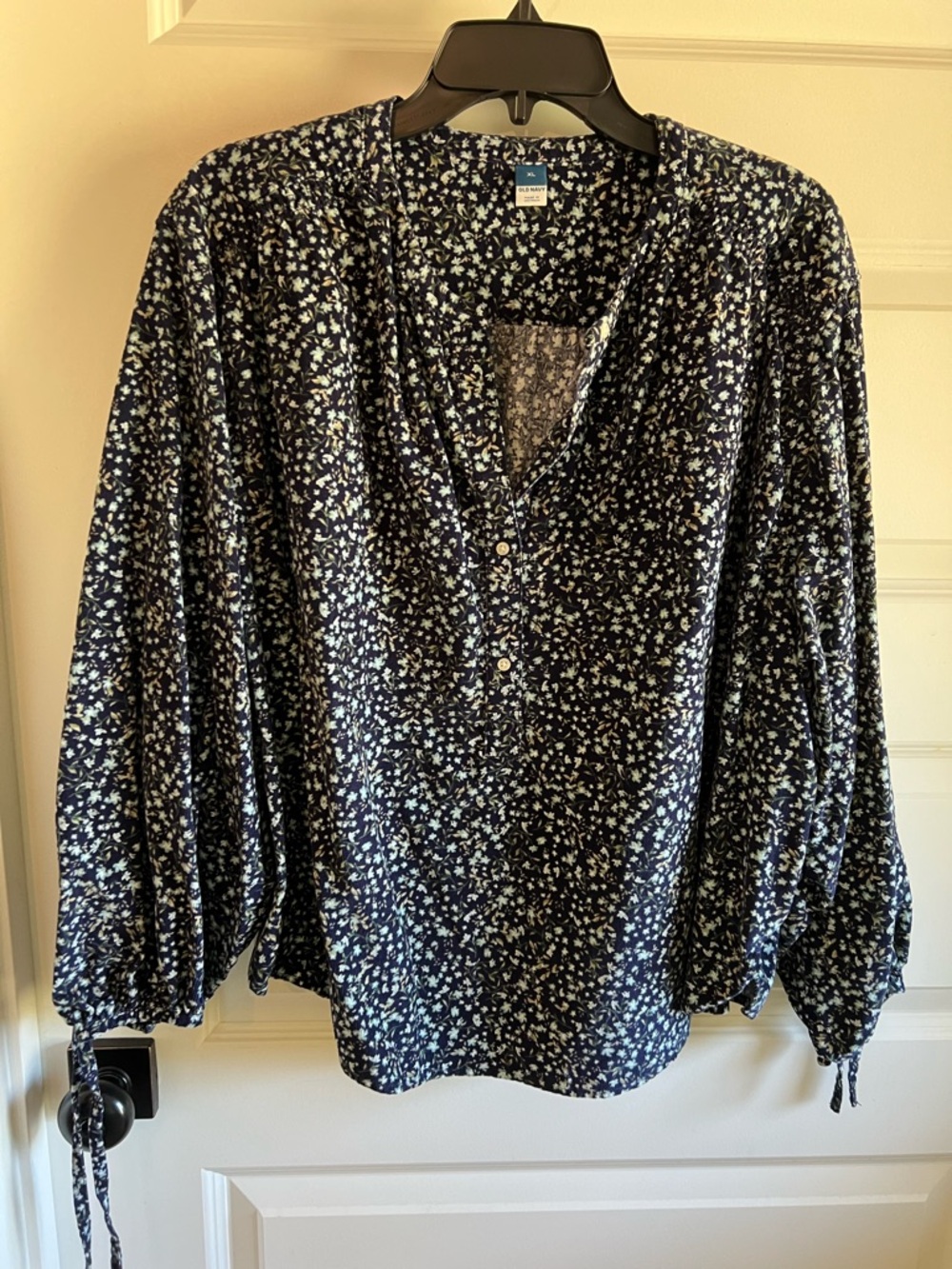 Old Navy Navy and White Floral Peasant Blouse